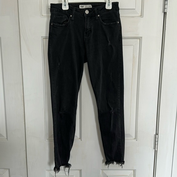 YMI Black Skinny Jeans size 3/26 - Picture 1 of 4